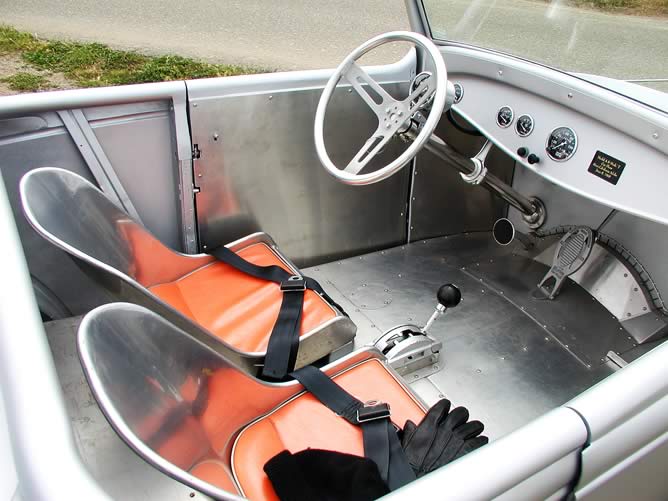 The bomber seats in the coupster.